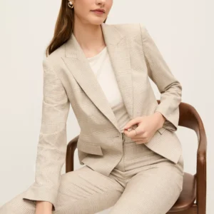 Single Button Fitted Blazer with Notched Lapels and Flap Pockets
